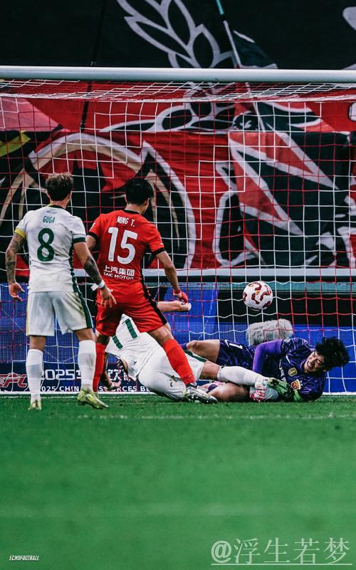 颜骏凌失误送礼 马特乌斯抢断破门得分 颜骏凌失误送礼 马特乌斯抢断破门得分