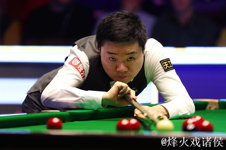 丁俊晖2-6不敌墨菲 无缘斯诺克国锦赛八强