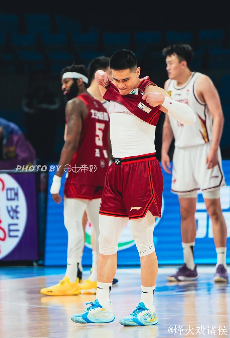 陈盈骏26分周琦15+11 北京主场力克辽宁迎三连胜